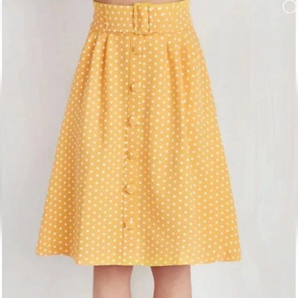 Modcloth Womens Yellow Polka Dot A-Line Swing Belted Skirt Plus Size 2X Pockets - Picture 1 of 13